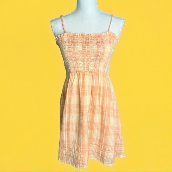 NWT American Eagle ‘Smockin’ On Sunshine Strapless Dress’ in “Peach” Gingham M - Picture 5 of 13